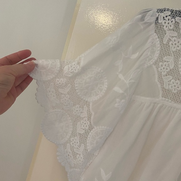 Pretty forever new embroidered blouse - Picture 6 of 7